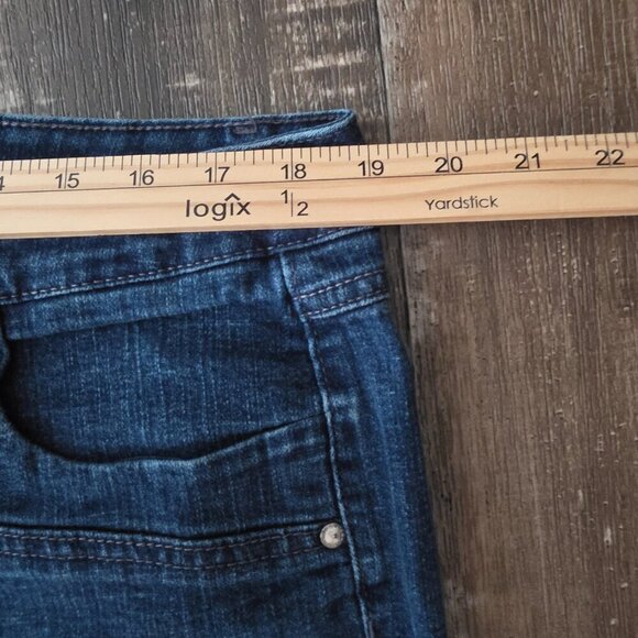 Bandolino Woman's High Rise Blue Jeans 16W - Picture 5 of 7